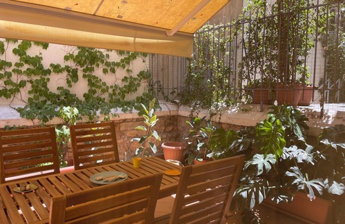 Ampelokipoi Apartment | Cozy 1-Bedroom Apartment with Garden Patio | 2 min to Metro | Central Athens