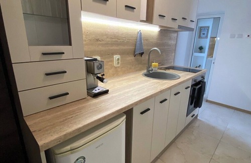 Vratsa Apartment | Cozy 1-bedroom apartment in a beautiful area of Vratsa with WiFi, AC