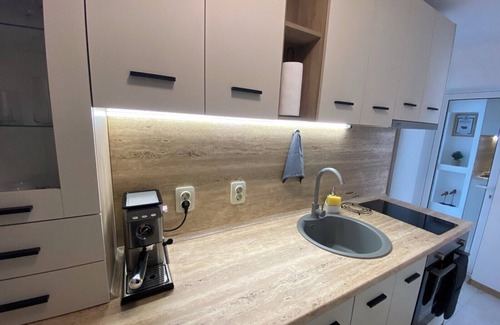 Vratsa Apartment | Cozy 1-bedroom apartment in a beautiful area of Vratsa with WiFi, AC