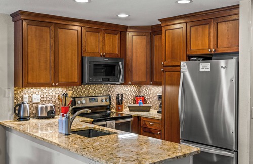 Avon Apartment | Cozy 1-bedroom apartment in enchanting Avon with WiFi, fitness room, and more!