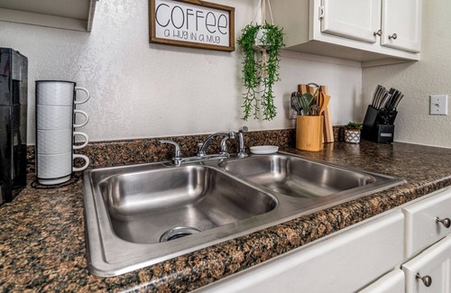 Borger Apartment | Cozy 1-bedroom apartment equipped with Wifi, a block away from Main st. Borger