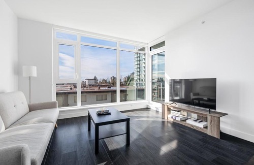 Metrotown Apartment | Cozy 1-Bedroom Apt in Burnaby Free Parking