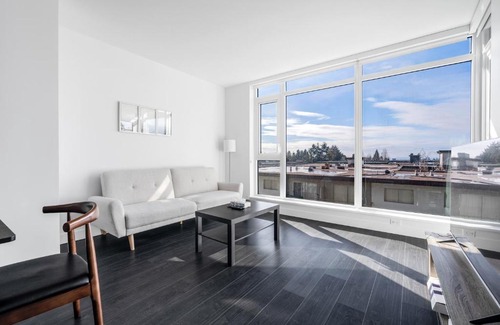 Metrotown Apartment | Cozy 1-Bedroom Apt in Burnaby Free Parking