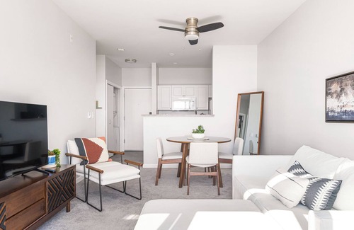 Seattle Condo | Cozy 1-bedroom condo with amazing water views near Seattle Center and more!