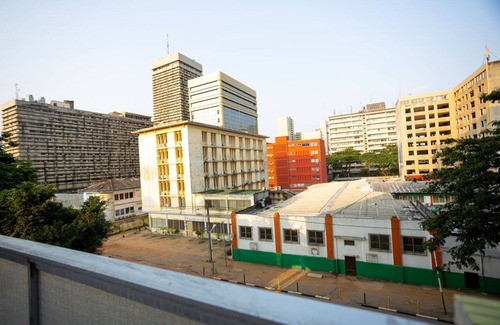 Presidence Apartment | Cozy 1-bedroom flat in downtown Plateau-Abidjan, where nature and serenity meet.