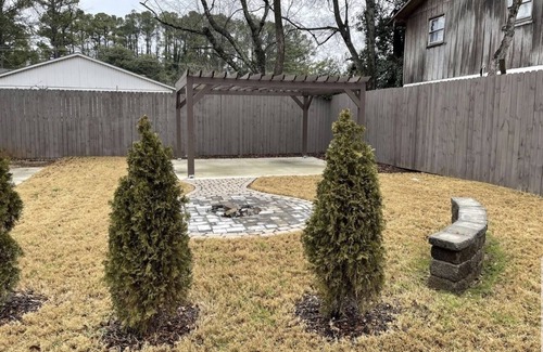 Huntsville Apartment | Cozy 1 bedroom gated community!