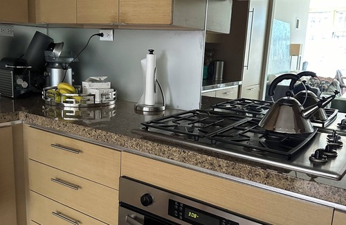 Central New York City Apartment | Cozy 1-bedroom in wonderful New York with AC, fitness room, WiFi