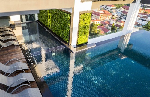 Phnom Penh City Centre Apartment | Cozy 1-bedroom studio with AC, fitness room in enchanting Phnom Penh