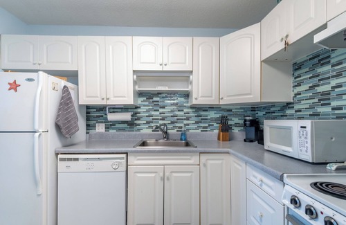 New Smyrna Beach Condo | Cozy 1-bedroom condo in beautiful New Smyrna Beach.