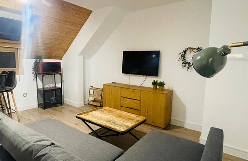 Jaca Apartment | Cozy 1-BR Apt with Pool, Near Downtown, Parking Included, Sleeps 4