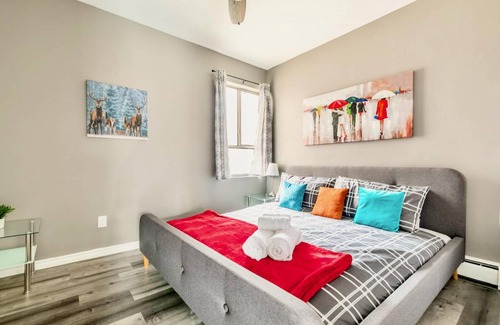 Rosedale Apartment | Cozy 1 King BR Apt with Netflix - PRIME Location!