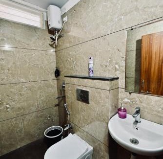 Indore Apartment | Cozy 1 RK apartment