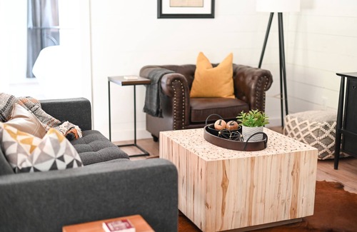 Somerville Cottage | Cozy 12th Man Cottage 20 Minutes from Texas A&M!