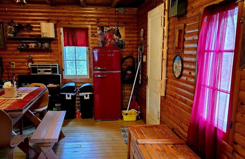 Deer River Cabin | Cozy 1950’s lake front cabin with beautiful sunsets!