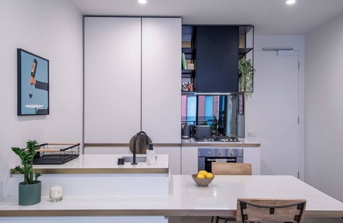 Collingwood Apartment | Cozy 1BD in the Heart of Collingwood