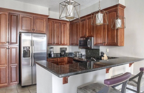 Las Vegas Hotel | Cozy 1BD Suite in marvelous Las Vegas with fitness room, AC, WiFi