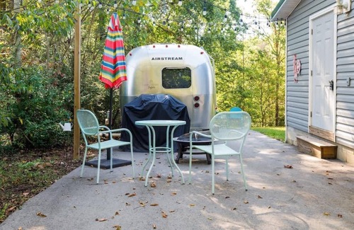 Franklin House | Cozy 1BR Airstream near Leipers Fork - Sleeps 3