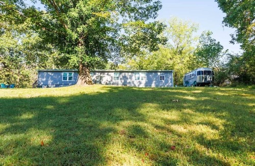 Franklin House | Cozy 1BR Airstream near Leipers Fork - Sleeps 3