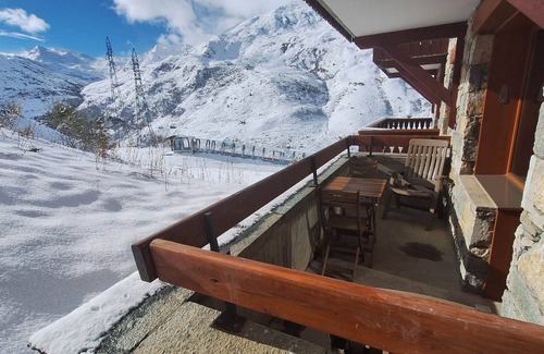 Les Bruyeres Apartment | Cozy 1BR Apartment for 4, Ski-in/Ski-out Access, Balcony with Views, Les Menuires