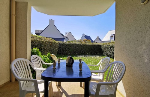 Carnac Apartment | Cozy 1BR Apartment with Pool, 400m from Légenèse Beach, Carnac