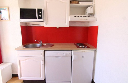 Jeux Apartment | Cozy 1BR Apt for 6, Ski-In/Out Access, South/West Balcony, Pet-Friendly, Central l'Alpe d'Huez