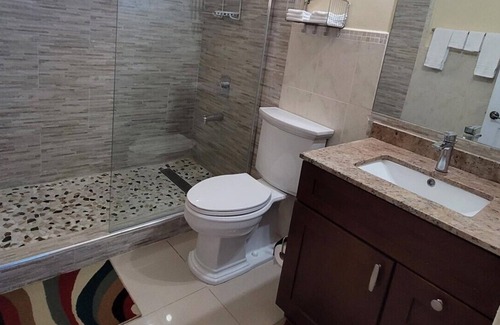 Barbican Apartment | Cozy 1BR Apt In Liguanea