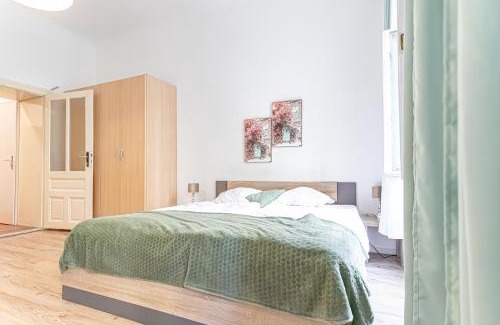 Wieden Apartment | Cozy 1BR Apt Wi-Fi & Close to Hauptbahnhof