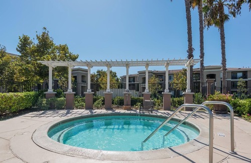 Moorpark Apartment | Cozy 1BR in Moorpark, Pool + Parking