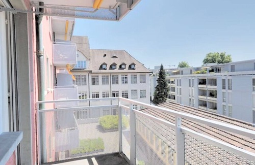 Muhlebach Apartment | Cozy 1BR near lake with balcony (Mill 4.22)