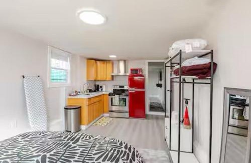 Oakland Apartment | Cozy 1BR near OAK Airport