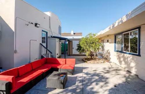 Oakland Apartment | Cozy 1BR near OAK Airport