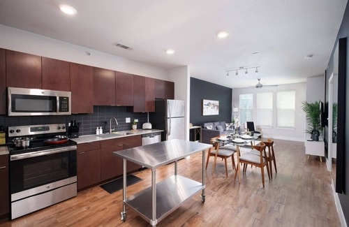 King William Apartment | Cozy 1BR-Southtown Near Rvrwalk, Dome & Conv