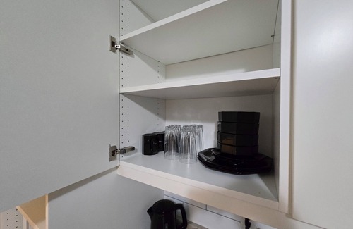 Medicine Hat House | Cozy 1BR Suite | Free Wi-Fi + Netflix | Near Downtown Medicine Hat