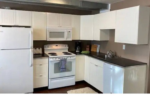 Bonnyville House | Cozy 2 bdrm Suite is needing a guest.