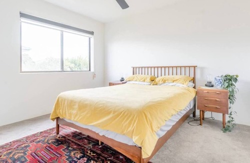 Chermside Apartment | Cozy 2-bed property for 4 guests. Amenities, spacious living, prime location.