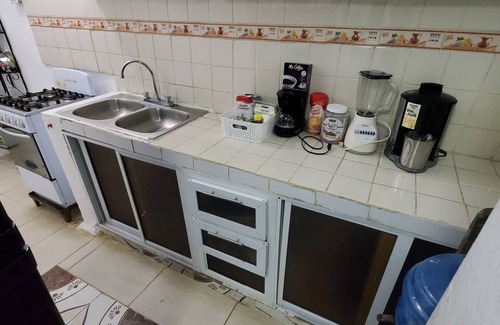 Villa Mella Apartment | Cozy 2 bedroom apt 5 min to subway | Hot water!