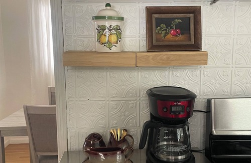 Riviera - Westchester House | Cozy 2 bedrm house in charming downtown Bakersfield with AC, fitness area & more