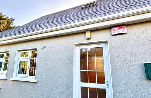 Rosslare Harbour House | Cozy 2-Bedroom Escape in the Heart of Rosslare Harbour, 2 mins from Europort