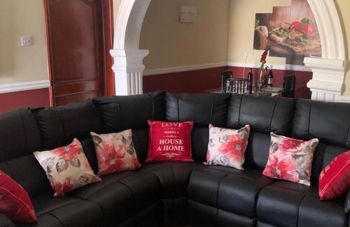 Accra Apartment | Cozy 2 Bedroom Apartemt For Short Stay