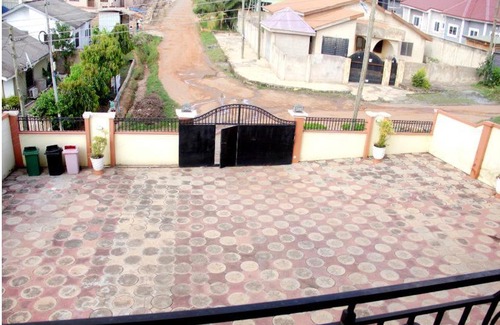 Accra Apartment | Cozy 2 Bedroom Apartemt For Short Stay
