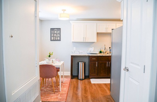 Midtown Apartment | Cozy 2-Bedroom Apartment Minutes from Downtown
