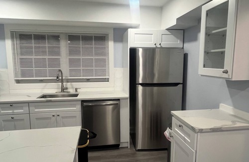 Park Hill Apartment | Cozy 2-bedroom apartment in wonderful Yonkers close to NYC