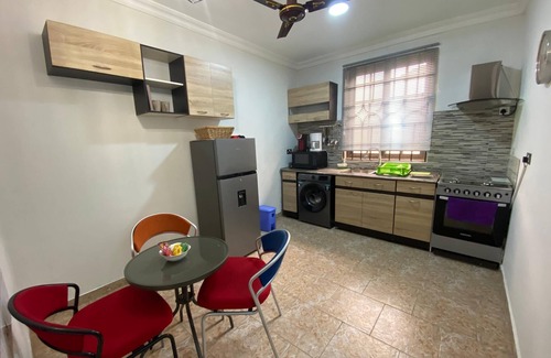 Mataheko Apartment | Cozy 2-bedroom apartment with WiFi, AC in charming Accra