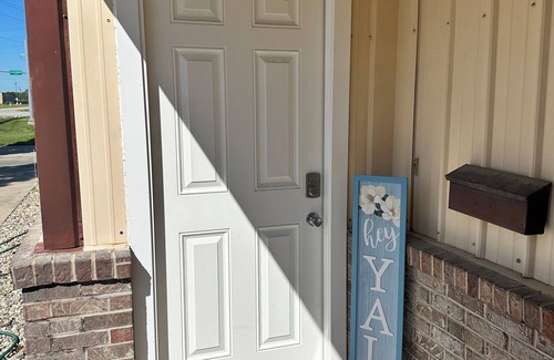Penfield Apartment | Cozy 2-bedroom apartment in Urbana with WiFi, AC, and 2 car garage