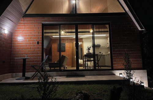Lligua Cabin | Cozy 2-bedroom cabin in peaceful Patate with WiFi