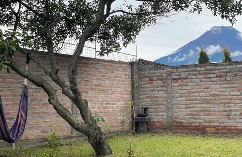 Lligua Cabin | Cozy 2-bedroom cabin in peaceful Patate with WiFi