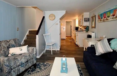 Ashville Cottage | Cozy 2 Bedroom Canal Front Cottage With Private Dock