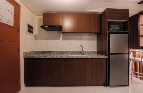 Baguio Condo | Cozy 2-bedroom condo in lovely Baguio with WiFi near Burnham Park