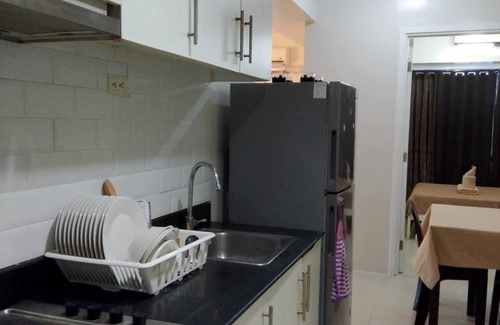 San Andres Bukid Condo | Cozy 2-bedroom condo with AC and WiFi in MOA