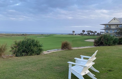 Palm Coast Condo | Cozy 2-bedroom condo with WiFi, AC in charming Palm Coast - Walk to the ocean!